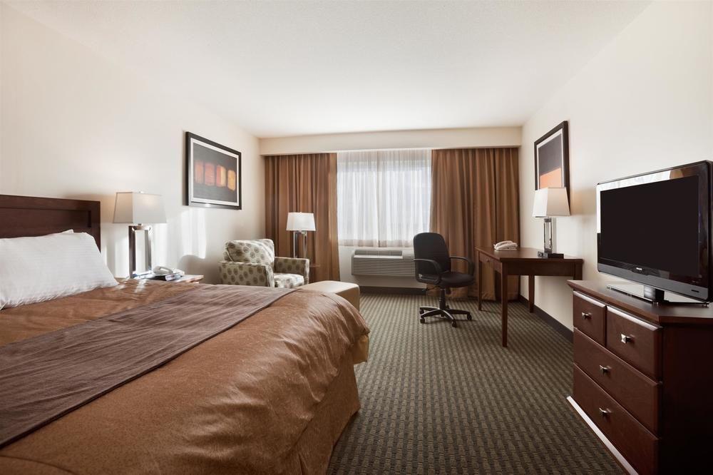 Travelodge Hotel By Wyndham Weyburn Buitenkant foto
